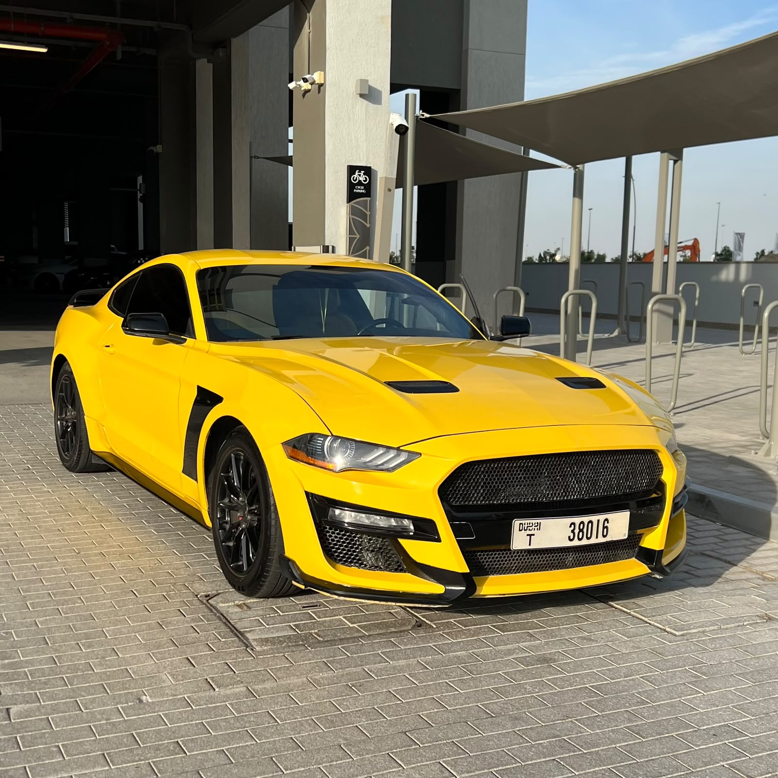 Geel Ford Mustang EcoBoost Premium Fastback 2018